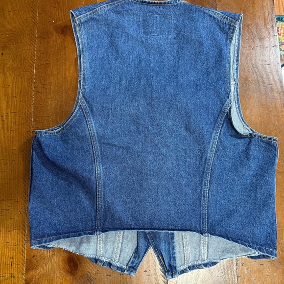 Vintage International Denim Vest size M preowned - Picture 2 of 7
